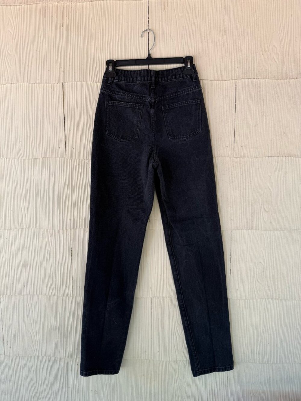 Boohoo High Rise Black Wash Jeans - Picture 3 of 4